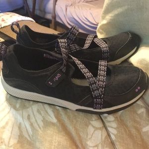 Ryka Women’s Size 10 Fabric Mary Jane’s